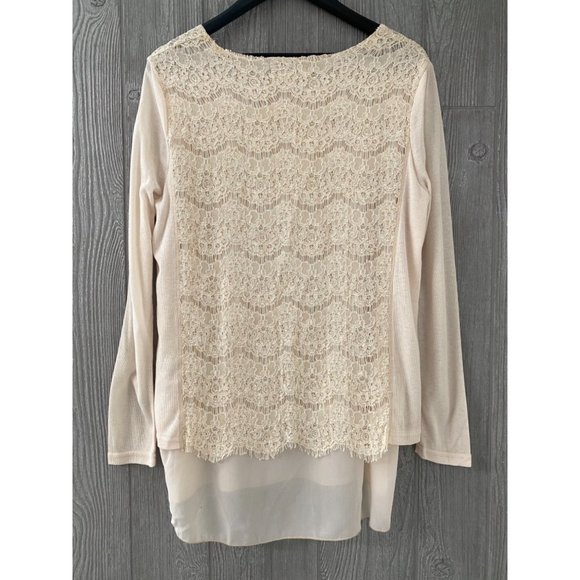 Miracle lace overlay high-low long sleeve top - Picture 2 of 3